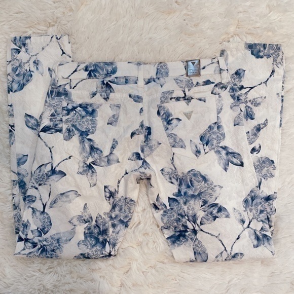 Guess Skinny Ultra Low Rise Floral Printed Jeans - Picture 10 of 11